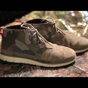 Mens Ugg Freeman camo shoes size 9